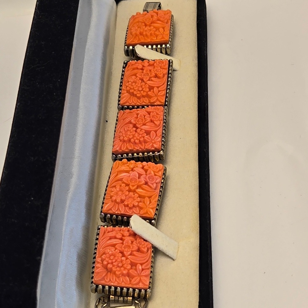 Carved Floral Link Bracelet Womens 7.25in Orange Excellent Faux Cinnabar - Picture 3 of 3